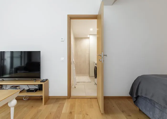 Апартаменты Dreamstay - Trendy Rotermann Quarter With Balcony